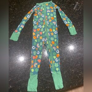 Little sleepies St. Patrick’s Day print lucky 18 to 24 months 